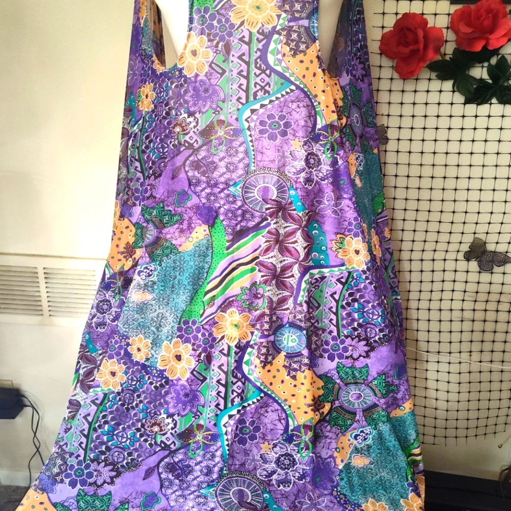 Sleeveless Tunic - Picture 3 of 4